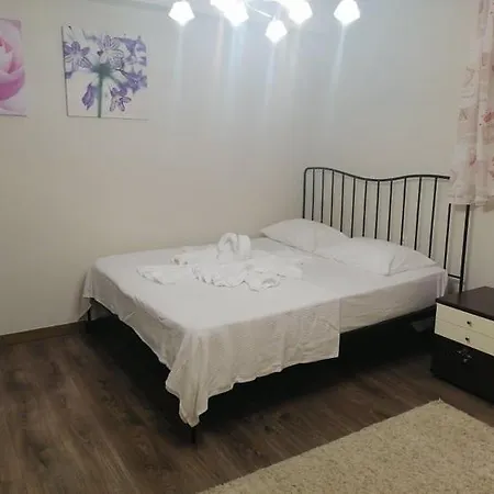 Paps Apartmán *